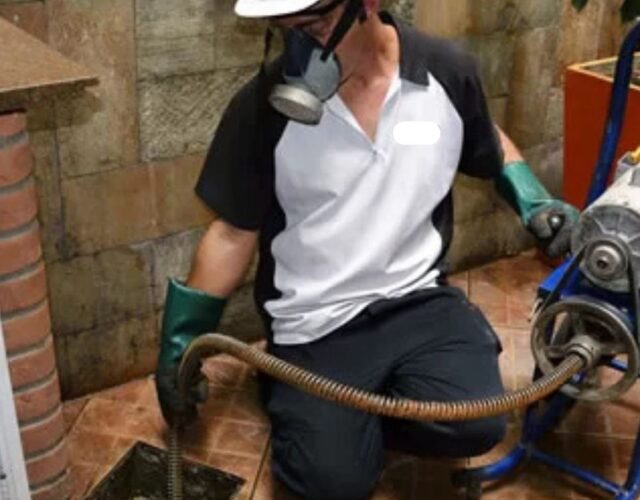 Desentupidora Inset sul - Volta Redonda RJ - Desentupimento de esgoto, pias, ralos, vasos, limpeza de fossa e hidrojateamento (7)