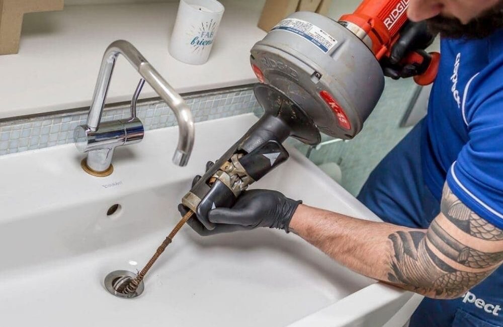 Hidroset Desentupidora 24h Itanhaém SP- Desentupimento de esgoto, pias, ralos, vasos e Esgotamento e limpeza de fossa e Hidrojateamento (1)