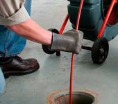 Rei das Desentupidoras em Curitiba PR - Desentupimento de esgoto, pias, ralos, vasos, caixas gordura, Hidrojateamento, Caça Vazamentos