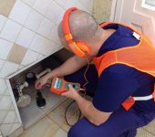 Rei das Desentupidoras em Curitiba PR - Desentupimento de esgoto, pias, ralos, vasos, caixas gordura, Hidrojateamento, Caça Vazamentos